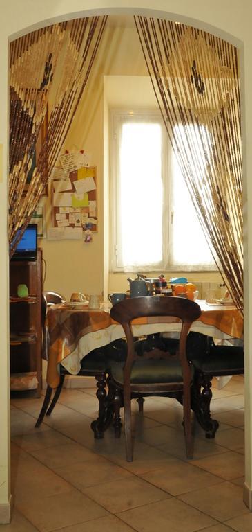 B&B Orti Di Trastevere Rom Exteriör bild